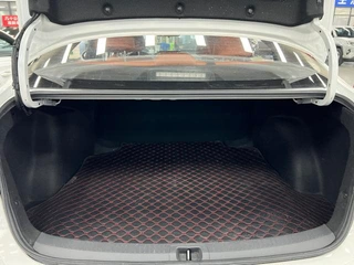 Toyota Corolla 2019 1.2T S-CVT GL Versión pionera interior foto 14