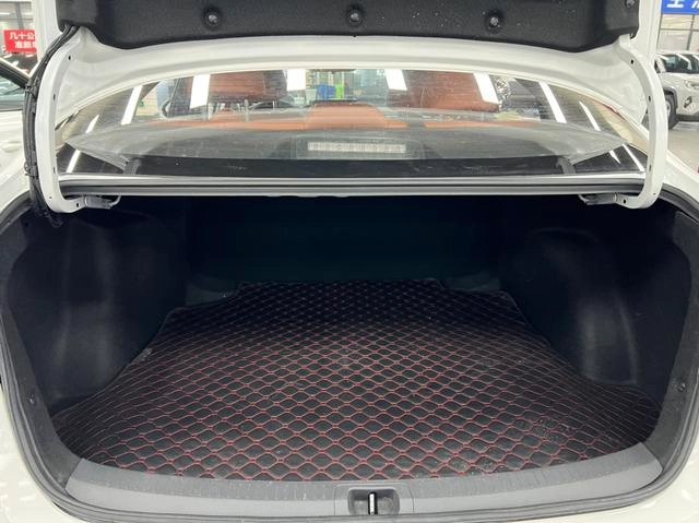 Toyota Corolla 2019 1.2T S-CVT GL Versión pionera interior foto 14