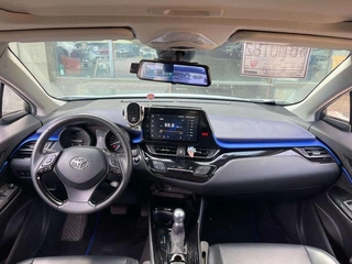 Toyota C-HR 2021 2.0L Luxury Edition interior photo 12 Toyota C-HR 2021 2.0L Luxury Edition interior photo 12