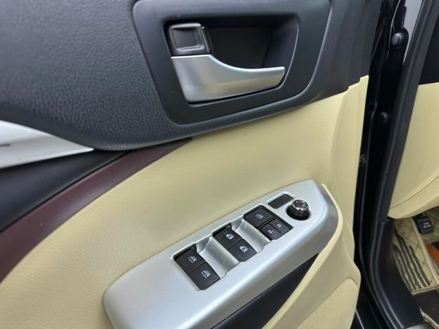 Toyota Highlander 2017 2.0T Version élite à deux roues motrices 5 Siège extérieur photo 9 Toyota Highlander 2017 2.0T Version élite à deux roues motrices 5 Siège extérieur photo 9