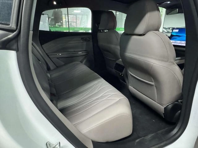 Geely Galaxy Galaxy Star Shine 8 PHEV 2025 60km EM-i Edición de lujo interior foto 8 Geely Galaxy Galaxy Star Shine 8 PHEV 2025 60km EM-i Edición de lujo interior foto 8