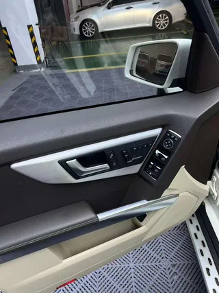 Mercedes-Benz GLK-Class 2015 GLK 300 4MATIC Estilo de moda Versión extrema interior foto 9 Mercedes-Benz GLK-Class 2015 GLK 300 4MATIC Estilo de moda Versión extrema interior foto 9
