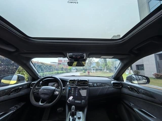 LYNK & CO 03 2019 03 Модификация 2.0TD Автоматический ветроуправляемый вариант экстерьер фото 10 LYNK & CO 03 2019 03 Модификация 2.0TD Автоматический ветроуправляемый вариант экстерьер фото 10