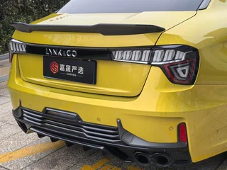LYNK & CO 03 2019 03 Модификация 2.0TD Автоматический ветроуправляемый вариант интерьер фото 17 LYNK & CO 03 2019 03 Модификация 2.0TD Автоматический ветроуправляемый вариант интерьер фото 17
