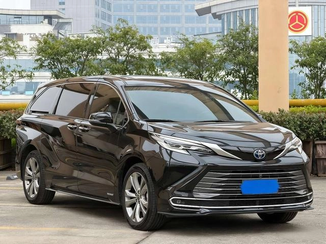Toyota Sienna 2023 Reforma Doble motor 2.5L Versión de lujo exterior foto 3
