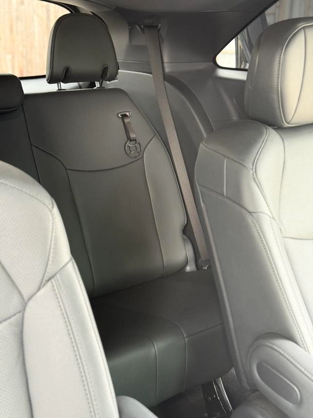 Toyota Sienna 2023 Reforma Doble motor 2.5L Versión de lujo interior foto 12