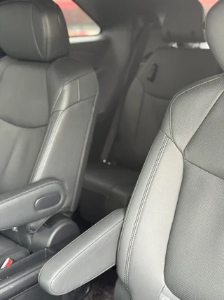 Toyota Sienna 2023 Reforma Doble motor 2.5L Versión de lujo interior foto 13