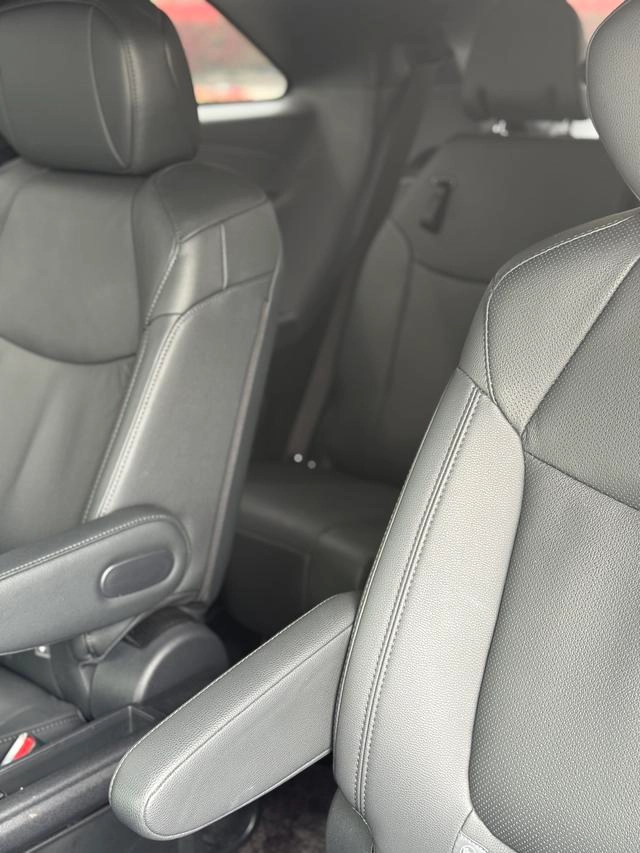 Toyota Sienna 2023 Reforma Doble motor 2.5L Versión de lujo interior foto 13