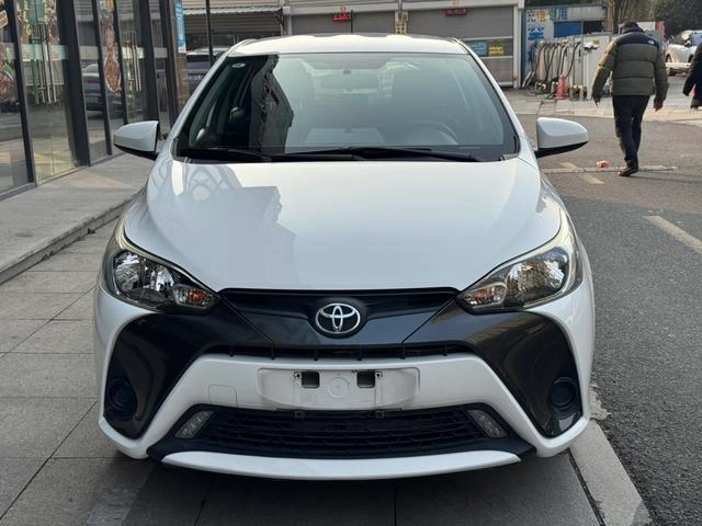Toyota Yaris L 2016 Reforma 1.5E CVT Versión encantadora exterior foto 2