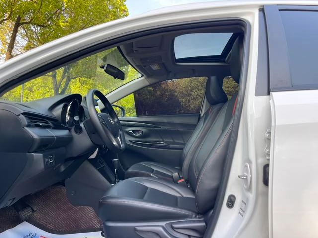 Toyota Yaris L 2020 Charmant X 1.5L CVT Version de luxe extérieur photo 10