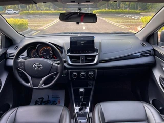 Toyota Yaris L 2020 Charmant X 1.5L CVT Version de luxe intérieur photo 12