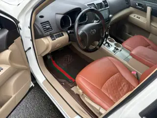 Toyota Highlander 2013 2.7L Two-wheel drive 5 Zijin Edition Seat interior photo 10