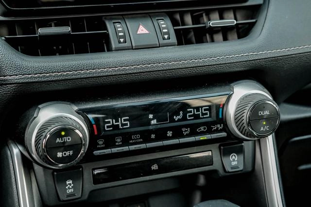 Toyota Wildlander 2024 2.0L Tracción a dos ruedas de lujo PLUS Edición interior foto 12