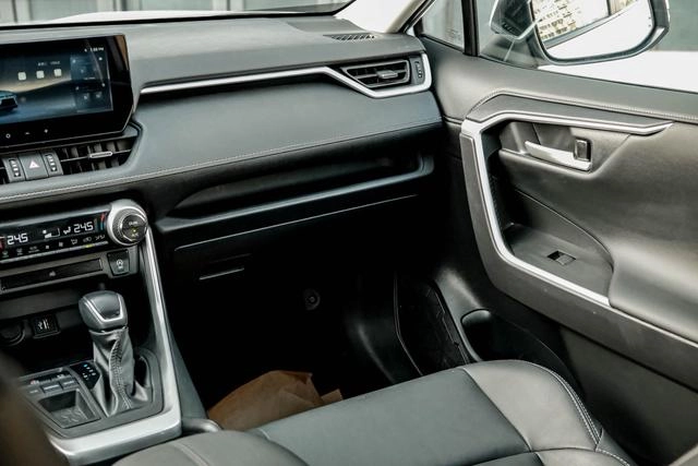 Toyota Wildlander 2024 2.0L Tracción a dos ruedas de lujo PLUS Edición interior foto 19