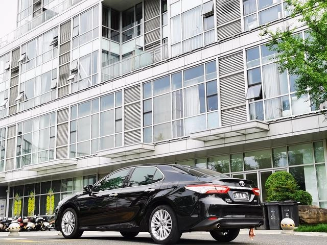 Toyota Camry 2018 2.5G Version de luxe extérieur photo 6 Toyota Camry 2018 2.5G Version de luxe extérieur photo 6
