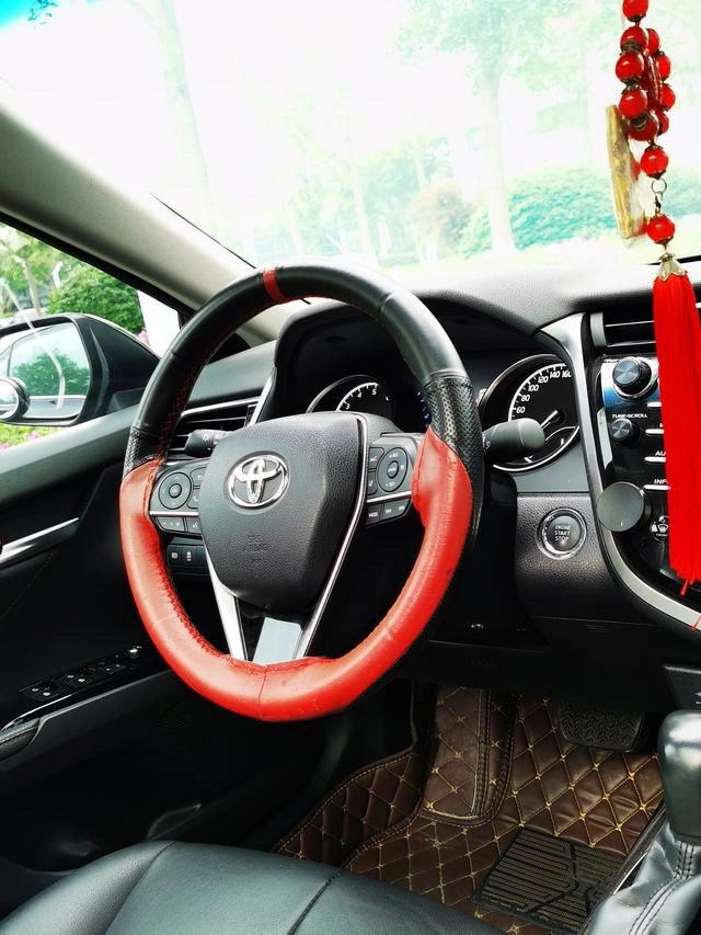 Toyota Camry 2018 2.5G Version de luxe intérieur photo 8 Toyota Camry 2018 2.5G Version de luxe intérieur photo 8
