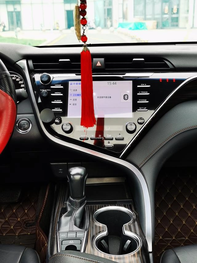 Toyota Camry 2018 2.5G Version de luxe intérieur photo 9 Toyota Camry 2018 2.5G Version de luxe intérieur photo 9