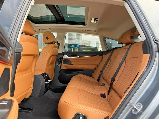 BMW 6 Series GT 2022 630i Ensemble de design de luxe intérieur photo 7 BMW 6 Series GT 2022 630i Ensemble de design de luxe intérieur photo 7
