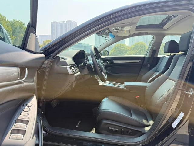 Honda Accord 2022 Afilado Híbrido 2.0L Edición de cuello afilado exterior foto 4