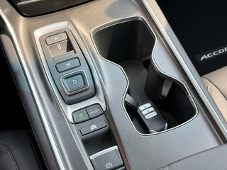 Honda Accord 2022 Afilado Híbrido 2.0L Edición de cuello afilado exterior foto 9
