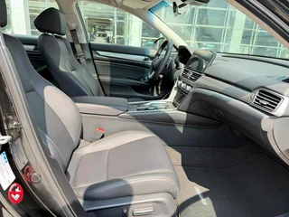 Honda Accord 2022 Afilado Híbrido 2.0L Edición de cuello afilado interior foto 13