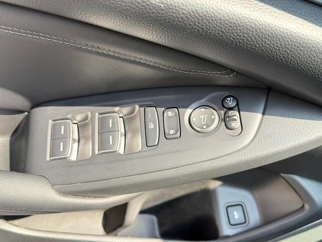 Honda Accord 2022 Afilado Híbrido 2.0L Edición de cuello afilado interior foto 15