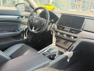 Honda Accord 2022 Afilado Híbrido 2.0L Edición de cuello afilado interior foto 18