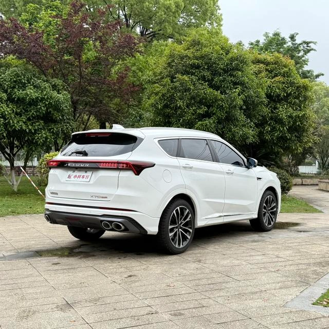 Jetour X70 Plus 2021 1.6T DCT Земля Pro 7 Кресло экстерьер фото 7 Jetour X70 Plus 2021 1.6T DCT Земля Pro 7 Кресло экстерьер фото 7