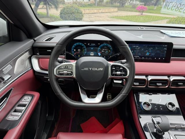 Jetour X70 Plus 2021 1.6T DCT Земля Pro 7 Кресло интерьер фото 18 Jetour X70 Plus 2021 1.6T DCT Земля Pro 7 Кресло интерьер фото 18
