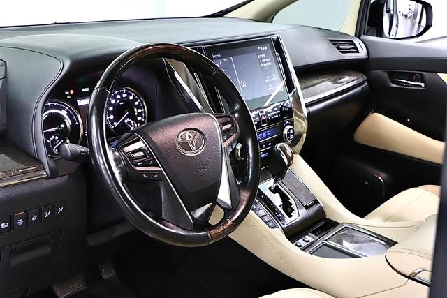 Toyota Alphard 2021 Dual Power 2.5L Premium Edition interior photo 11 Toyota Alphard 2021 Dual Power 2.5L Premium Edition interior photo 11