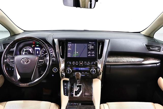 Toyota Alphard 2021 Dual Power 2.5L Premium Edition interior photo 20 Toyota Alphard 2021 Dual Power 2.5L Premium Edition interior photo 20