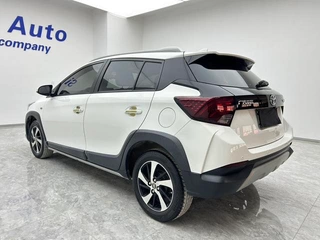 Toyota Yaris L 2021 1.5L CVT Leading Edition interior photo 18 Toyota Yaris L 2021 1.5L CVT Leading Edition interior photo 18