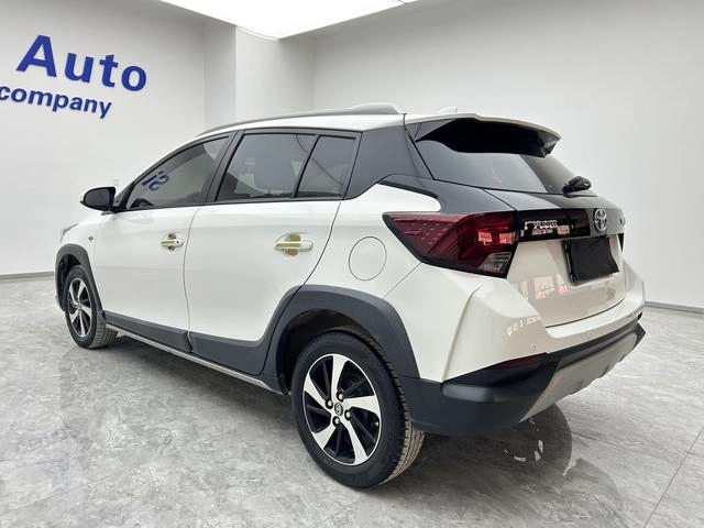 Toyota Yaris L 2021 1.5L CVT Leading Edition interior photo 18 Toyota Yaris L 2021 1.5L CVT Leading Edition interior photo 18