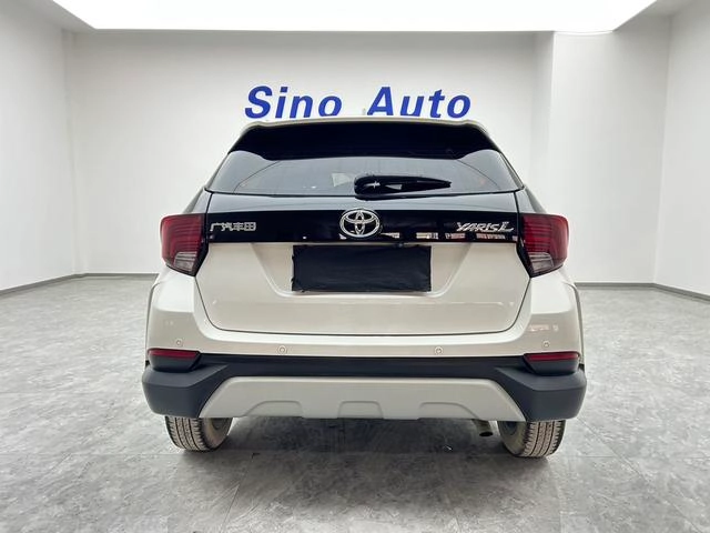 Toyota Yaris L 2021 1.5L CVT Leading Edition interior photo 19 Toyota Yaris L 2021 1.5L CVT Leading Edition interior photo 19