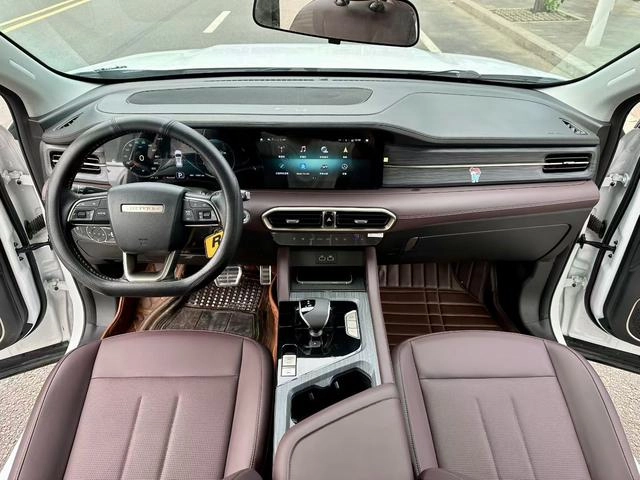 Jetour X90 Plus 2024 1.6TD DCT Big Family Joy Edition interior photo 8