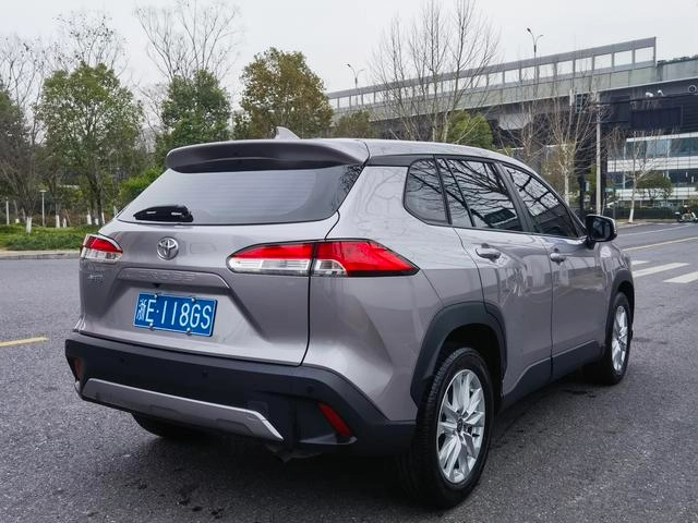 Toyota Corolla Cross 2024 2.0L CVT Pioneer Edition exterior photo 2