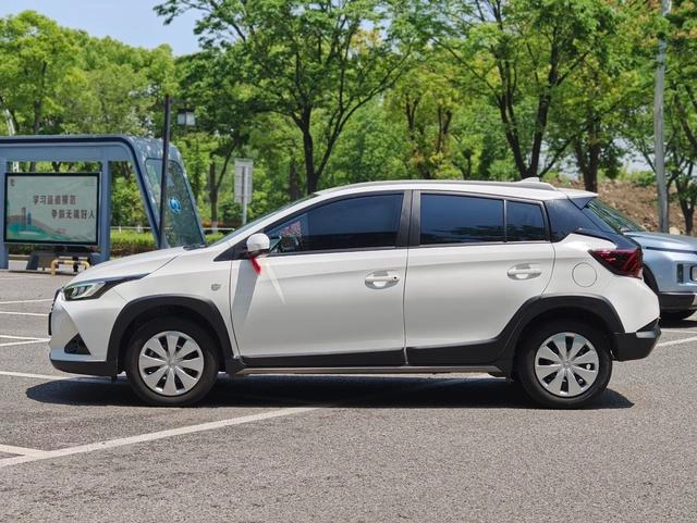 Toyota Yaris L 2022 Vibrant X 1.5L CVT Leading PLUS version exterior photo 4 Toyota Yaris L 2022 Vibrant X 1.5L CVT Leading PLUS version exterior photo 4