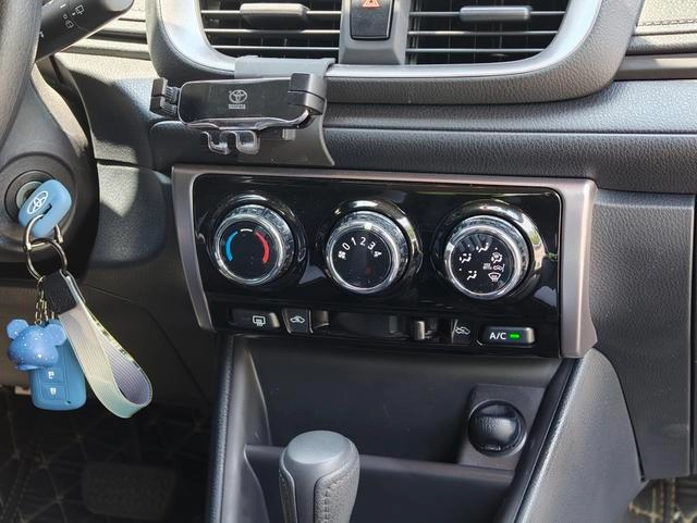 Toyota Yaris L 2022 Vibrant X 1.5L CVT Leading PLUS version interior photo 13 Toyota Yaris L 2022 Vibrant X 1.5L CVT Leading PLUS version interior photo 13