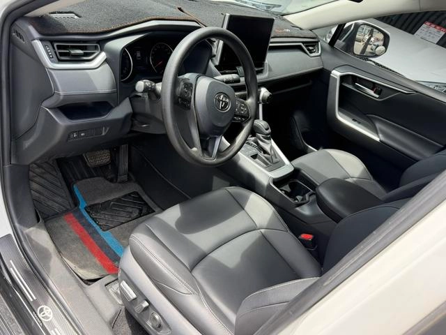 Toyota Wildlander 2021 2.0L Two-wheel drive luxury edition interior photo 7