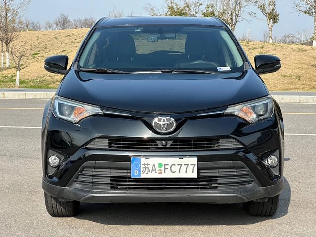 Toyota RAV4 2019 2.0L CVT Two-wheel drive Pioneer Edition country V exterior photo 2 Toyota RAV4 2019 2.0L CVT Two-wheel drive Pioneer Edition country V exterior photo 2