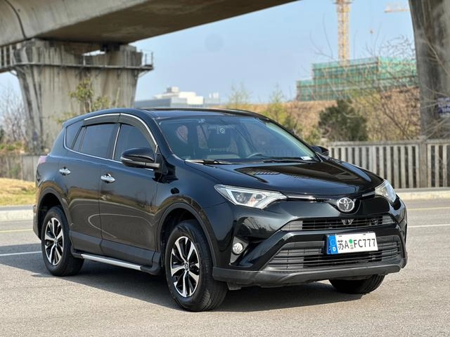 Toyota RAV4 2019 2.0L CVT Two-wheel drive Pioneer Edition country V exterior photo 3 Toyota RAV4 2019 2.0L CVT Two-wheel drive Pioneer Edition country V exterior photo 3