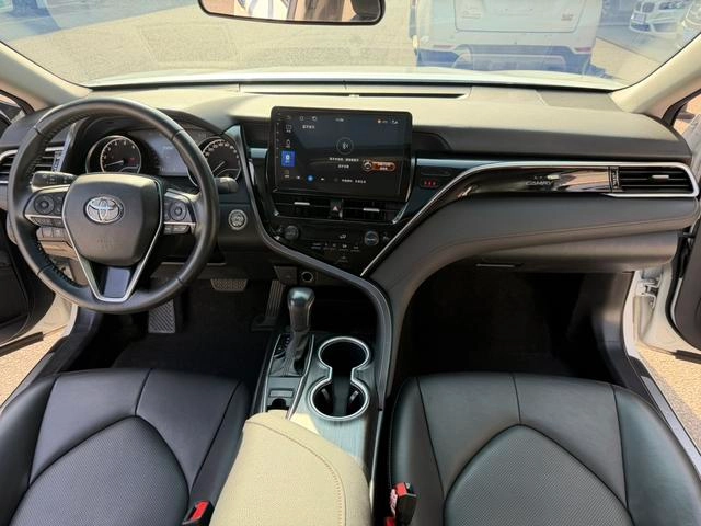 Toyota Camry 2022 2.0GVP Leading Edition interior photo 12 Toyota Camry 2022 2.0GVP Leading Edition interior photo 12