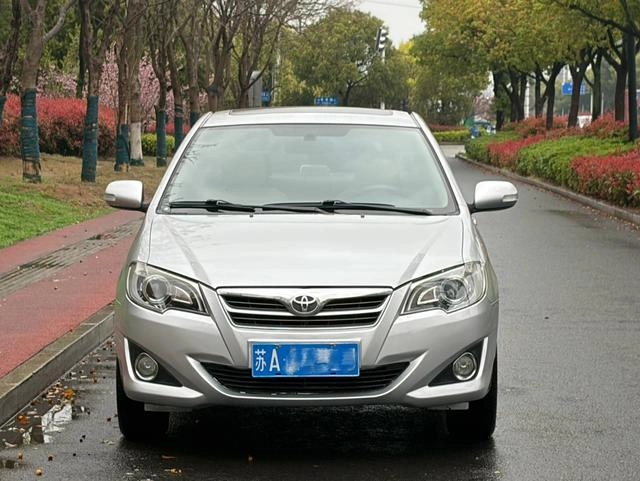 Toyota Corolla EX 2013 1.6L Versión de lujo automática exterior foto 2