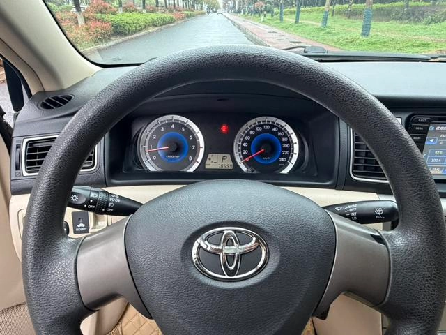 Toyota Corolla EX 2013 1.6L Versión de lujo automática interior foto 12