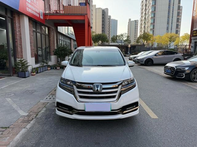 Honda Elysion 2019 2.0L Sharp Hybrid Deluxe Edition exterior photo 2 Honda Elysion 2019 2.0L Sharp Hybrid Deluxe Edition exterior photo 2
