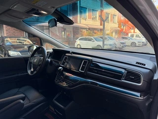 Honda Elysion 2019 2.0L Sharp Hybrid Deluxe Edition interior photo 11 Honda Elysion 2019 2.0L Sharp Hybrid Deluxe Edition interior photo 11