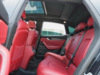Maserati Levante 2018 3.0T 350Hp Version standard intérieur photo 13 Maserati Levante 2018 3.0T 350Hp Version standard intérieur photo 13