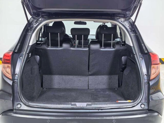 Honda Vezel 2015 1.8L CVT Двухприводная люксовая модель интерьер фото 14