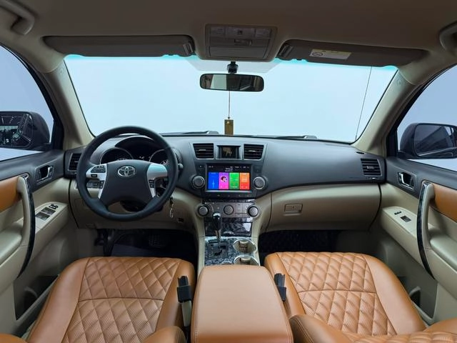 Toyota Highlander 2012 2.7L Deux roues motrices 7 Édition Élite du siège intérieur photo 8 Toyota Highlander 2012 2.7L Deux roues motrices 7 Édition Élite du siège intérieur photo 8