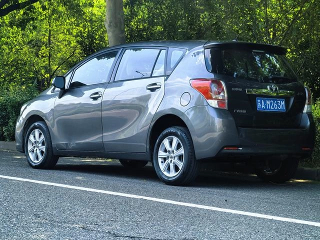 Toyota Verso 2012 180E CVT Elite Multi-function Edition exterior photo 4